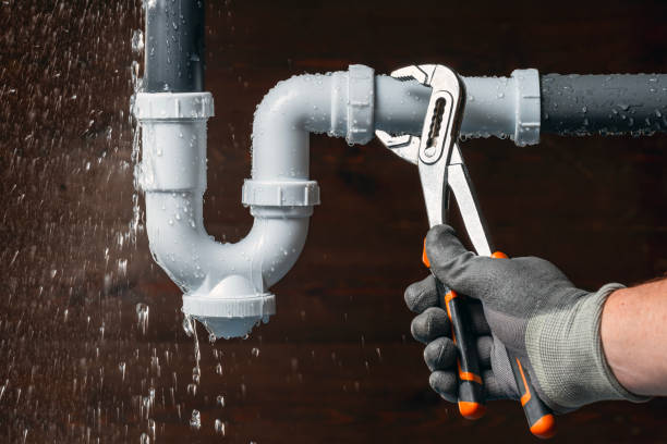 Professional Emergency Plumber technician working in Rifton, NY